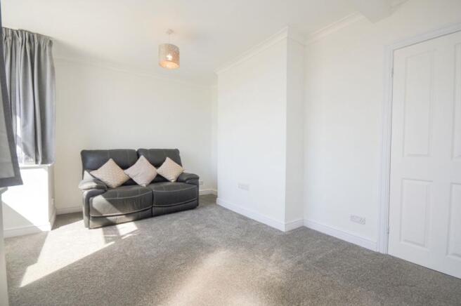 2 bed Semi-Detached for sale Image 5