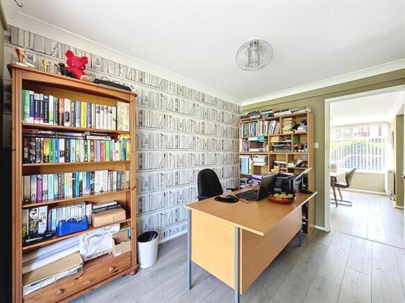3 bed Detached for sale Image 9