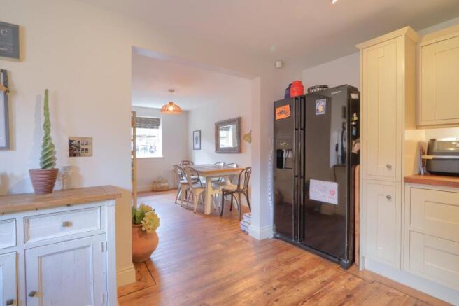 2 bed Detached for sale Image 6