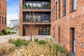 Flat 2/3, 5, Festival Court, Glasgow G51 1BD