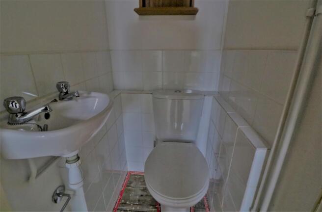 En Suite Cloakroom