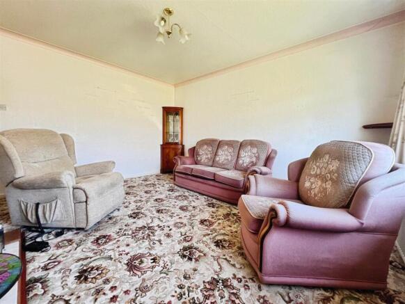 2 bed Semi-Detached Bungalow for sale Image 4