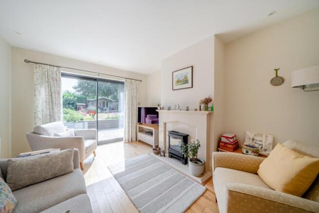 4 bed Detached for sale Image 7
