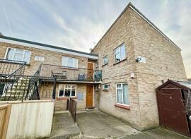 374, Norton Close, Stanford-le-hope SS17 7JW