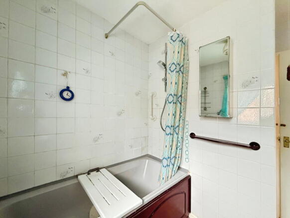 2 bed Detached Bungalow for sale Image 11
