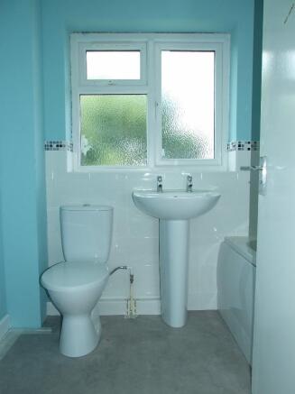 FAMILY BATHROOM