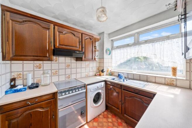4 bed Detached for sale Image 6