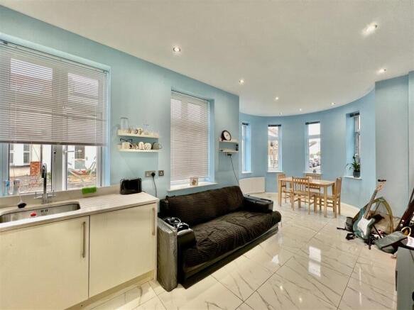 Open Plan Kitchen/ Reception Room