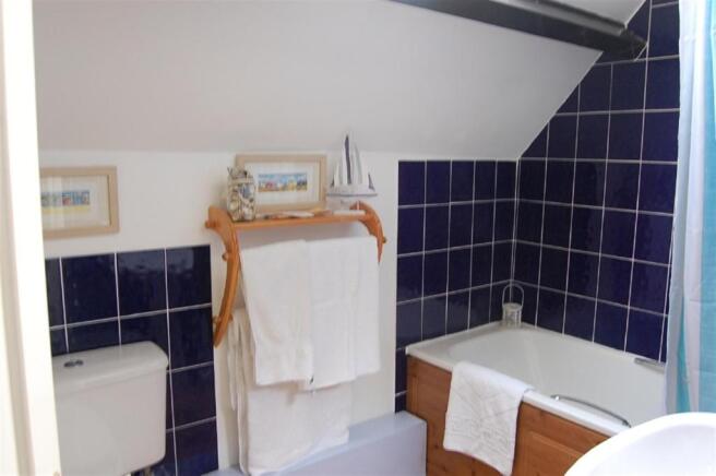 Bathroom 2: