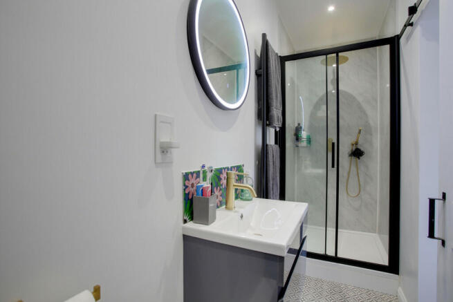 Ensuite