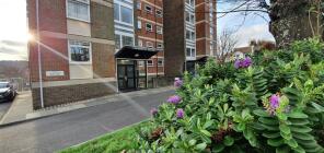 Flat 6, 45 Selmeston House, Upperton Road, Eastbourne BN21 1LS