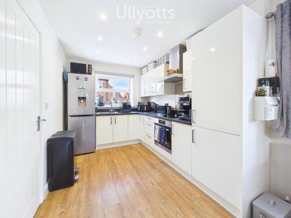 3 bed Semi-Detached for sale Image 5