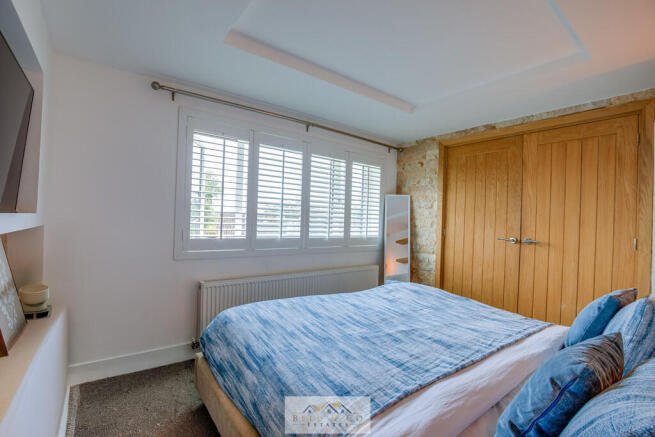 2 bed Semi-Detached for sale Image 12