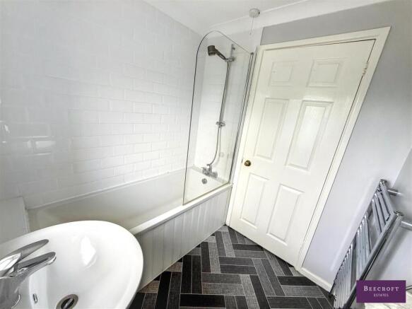 2 bed Semi-Detached for sale Image 11