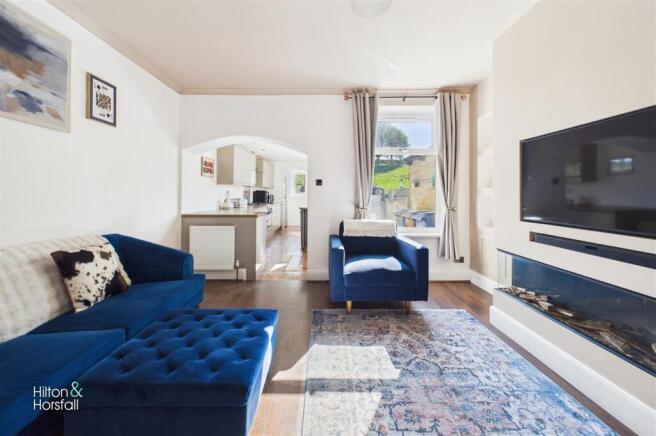 3 bed Terraced for sale Image 5
