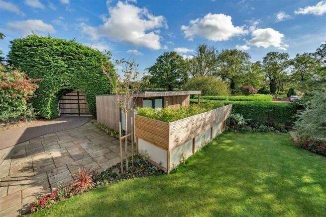 Woodland View, West End, Silverstone