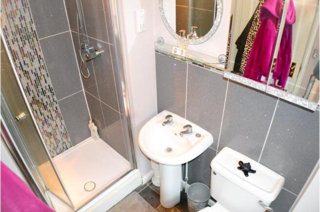 Master En-suite