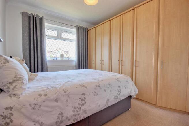 3 bed Semi-Detached Bungalow for sale Image 6