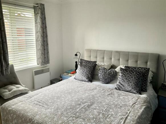 bedroom.jpg