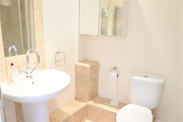 En Suite Shower Roo