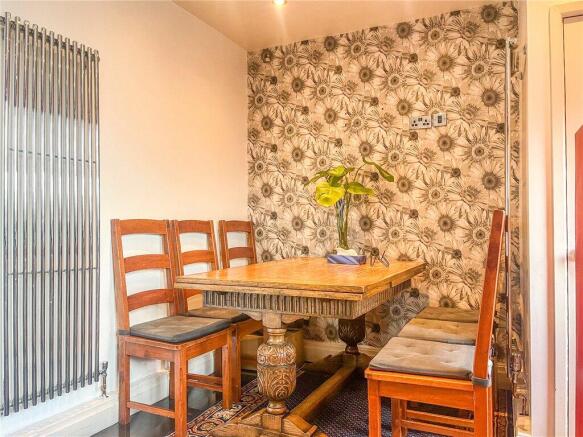 3 bed Semi-Detached for sale Image 9