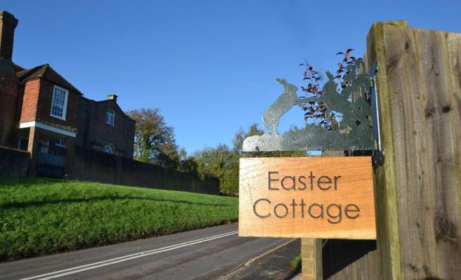 EASTERNEWSIGNFRONT.JPG