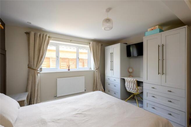 3 bed Bungalow for sale Image 11