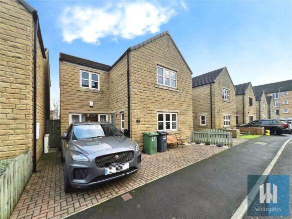 4 bed Detached to rent Image 4