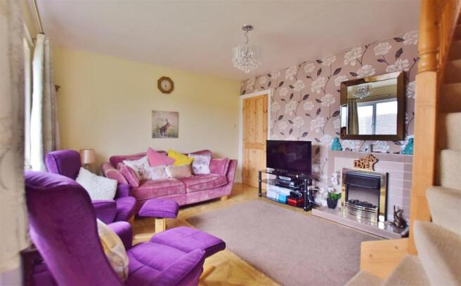 Living room 1.jpg