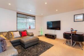 Flat 11, 5 Havilland Place, Linkfield Lane, Redhill RH1 1JF
