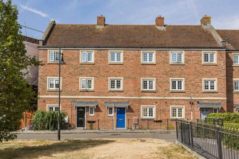 Redhouse Gardens, Swindon, SN25