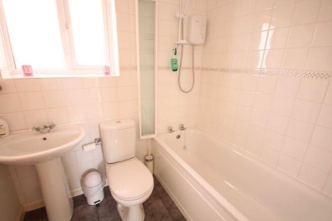 Family Bathroom 