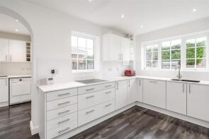 90, Stanbrook Road, Monkspath, Solihull B90 4US