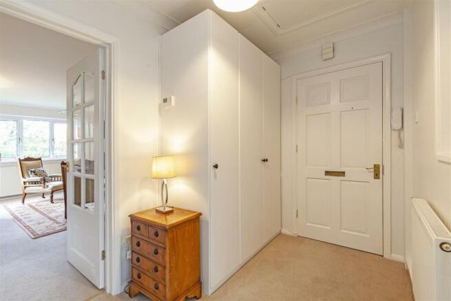 Hallway-1.jpg
