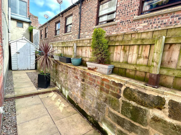 2 bed Terraced for sale Image 10