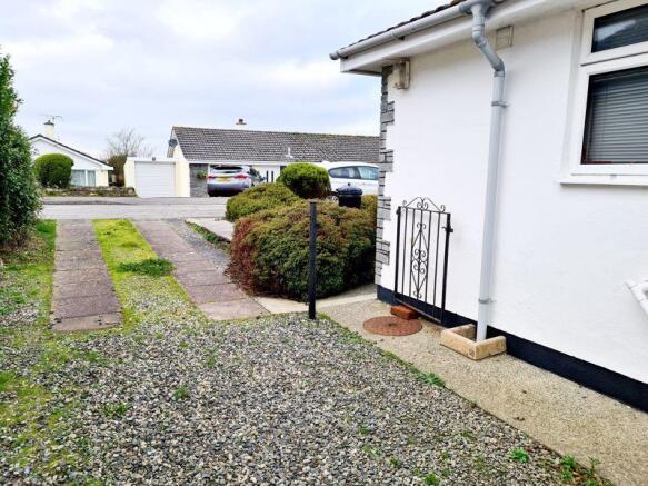 Side driveway