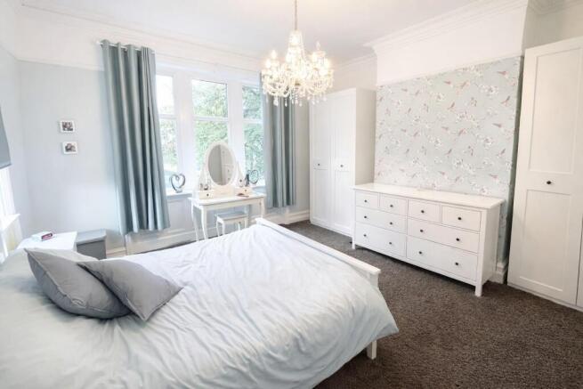 4 bed Semi-Detached for sale Image 4
