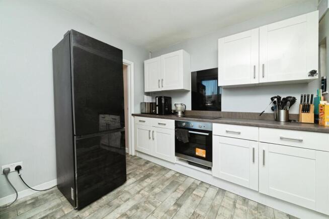3 bed Terraced for sale Image 4