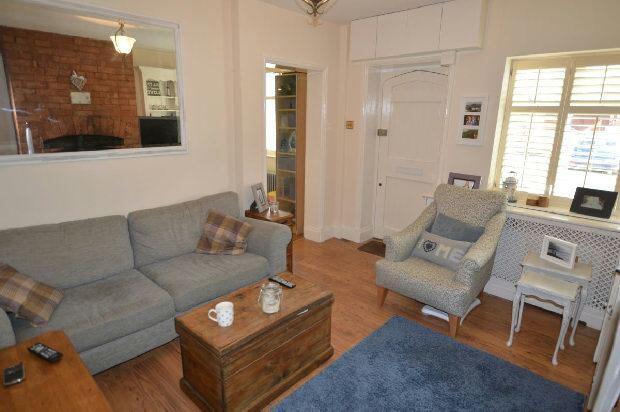 LOUNGE 2