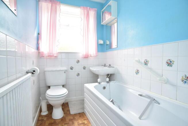 2 bed Semi-Detached Bungalow for sale Image 7