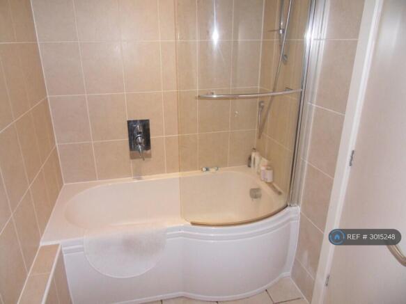 1 bed Flat to rent Image 11