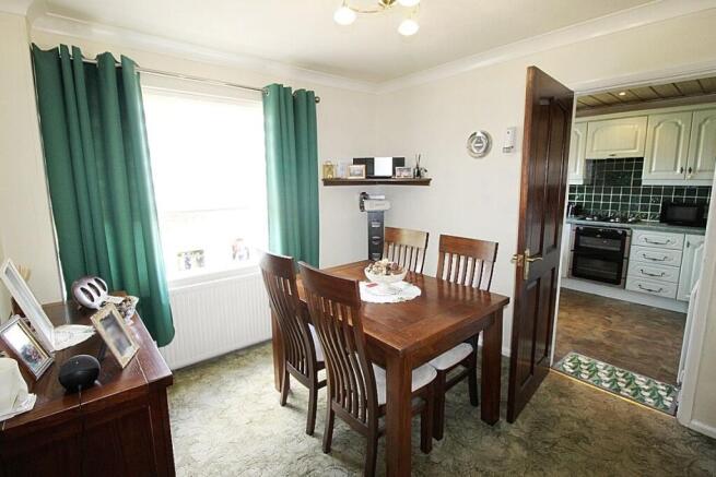 3 bed Semi-Detached for sale Image 7