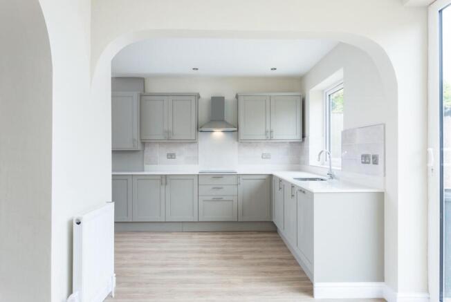 17 Bideford Avenue-10.jpg