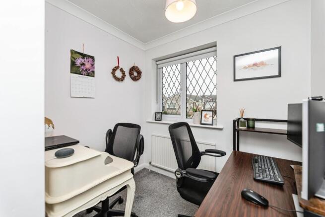 3 bed Semi-Detached for sale Image 12