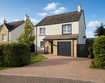 Loccard Park, Symington, KA1