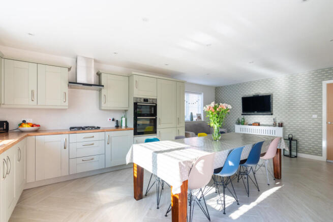 Kitchen / Dining Room