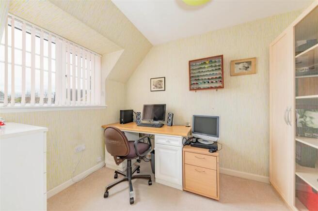 30 Lawers Road Panmurefield-19.JPG