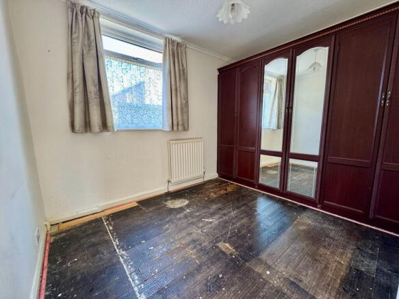 2 bed Semi-Detached Bungalow for sale Image 8