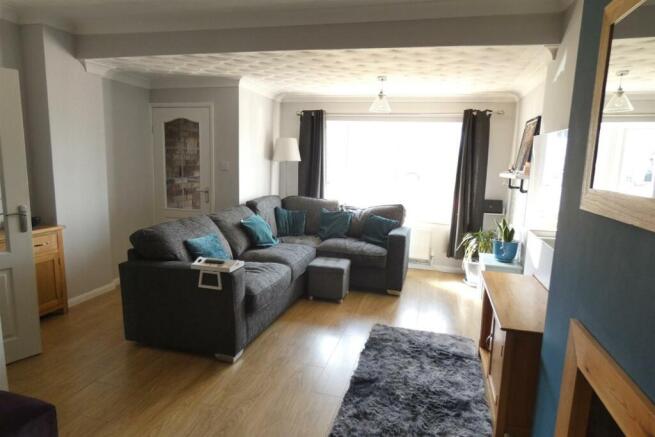 SPACIOUS LOUNGE