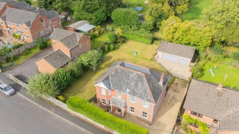 Old Brickyard Road, Sandleheath, SP6